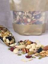Premium Raw Nut and Raisin Mix – 500 g