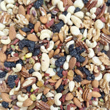 مكسرات نيئة وزبيب | Raw nut and raisin mix — Themar Al Alia