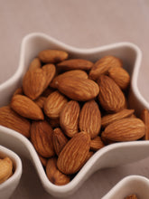 Load image into Gallery viewer, Almond Normal Half Kg لوز نيء
