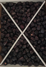 Load image into Gallery viewer, Ajwa Dates Grade 1 عجوة المدينة المنورة الدرجة الاولى
